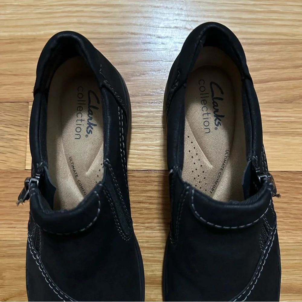 Clarks Carleigh Ray Slip on shoes suede/nubuck Black womens size 5 kids size 3.5
